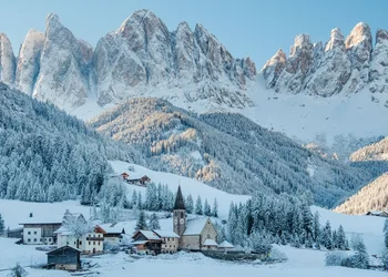 Südtiroler Bergweihnacht - Tannengrün und Lichterglanz